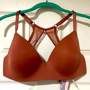 VS Victoria’s Secret Lightly Lined Tshirt Bra 32DDD